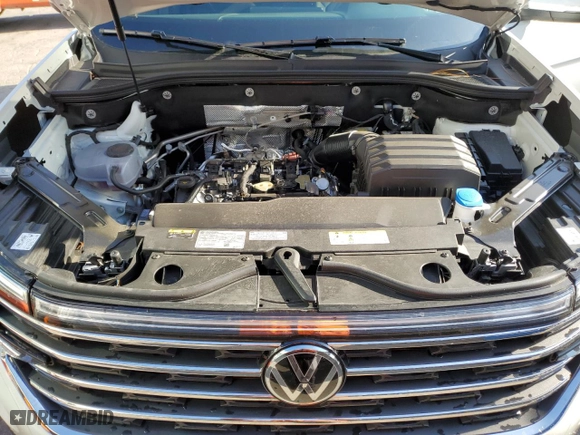 2025 Volkswagen Atlas 2.0T SE w/Technology with VIN 1V2WR2CA4SC509833, listed as a Copart auction lot 51070945 with 8,062 mi miles and Clean Title. Bid and sale history available at carsss.com. Image 12.