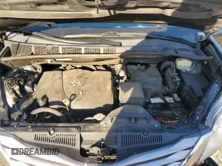 2017 Toyota Sienna XLE Auto Access Seat z VIN 5TDYZ3DC9HS873222, wystawiony jako Copart lot #42537675 z przebiegiem Nie podano mil oraz Szkoda całkowita • Salvage title. Historia ofert i sprzedaży dostępna na DreamBid. Obrazek 13.
