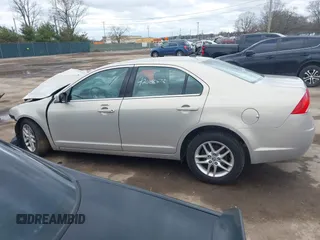 2010 Mercury Milan z VIN 3MEHM0HA4AR626218, wystawiony jako IAAI lot #42088573 z przebiegiem 80 799 mil mil oraz . Historia ofert i sprzedaży dostępna na DreamBid. Obrazek 15.