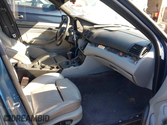 2003 BMW 3 Series 325i with VIN WBAEV33403KL61113, listed as a IAAI auction lot 41775831 with 199,126 mi miles and . Bid and sale history available at DreamBid. Image 5.