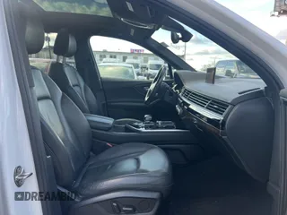 2017 Audi Q7 Premium Plus z VIN WA1LAAF72HD005719, wystawiony jako IAAI lot #42019701 z przebiegiem 154 276 mil mil oraz . Historia ofert i sprzedaży dostępna na DreamBid. Obrazek 5.