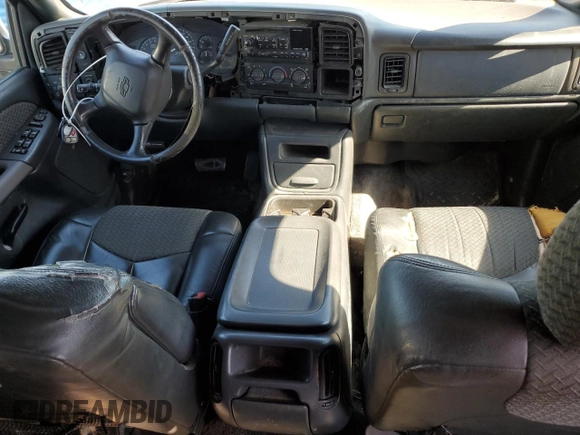 2002 Chevrolet Avalanche with VIN 3GNEC13T72G217883, listed as a Copart auction lot 52378085 with 140,300 mi miles and Salvage Title. Bid and sale history available at carsss.com. Image 8.