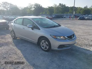 2013 Honda Civic LX z VIN 19XFB2F51DE032441, wystawiony jako IAAI lot #42414068 z przebiegiem 107 997 mil mil oraz . Historia ofert i sprzedaży dostępna na DreamBid. Obrazek 1.
