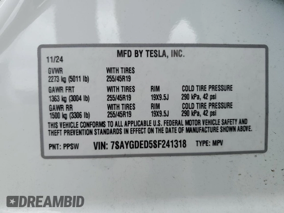 2025 Tesla Model Y Long Range with VIN 7SAYGDED5SF241318, listed as a Copart auction lot 51614245 with 3,682 mi miles and Salvage Title. Bid and sale history available at DreamBid. Image 13.