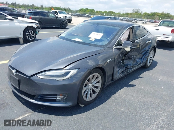 2017 Tesla Model S 60 с VIN 5YJSA1E10HF220006, выставлен на аукционе IAAI как лот 42190629 с пробегом 64 350 миль миль и . История ставок и продаж доступна на DreamBid. Изображение 17.