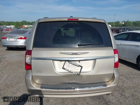 2015 Chrysler Town & Country Touring with VIN 2C4RC1BG7FR583213, listed as a IAAI auction lot 42089075 with 265,629 mi miles. Bid and sale history available at carsss.com. Image 12.