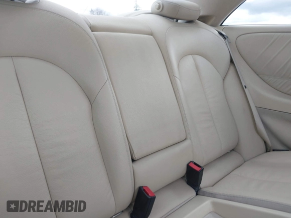 2009 Mercedes-Benz CLK 350 z VIN WDBTJ56HX9F267109, wystawiony jako IAAI lot #41799170 z przebiegiem 111 892 mil mil oraz . Historia ofert i sprzedaży dostępna na DreamBid. Obrazek 8.