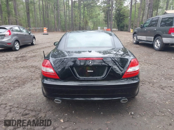 2007 Mercedes-Benz SLK 350 z VIN WDBWK56FX7F148904, wystawiony jako IAAI lot #41975034 z przebiegiem 93 793 mil mil oraz . Historia ofert i sprzedaży dostępna na DreamBid. Obrazek 16.