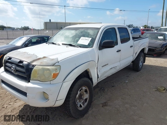 2005 Toyota Tacoma PreRunner with VIN 3TMKU72N65M001821, listed as a IAAI auction lot 41579911 with 301,297 mi miles. Bid and sale history available at carsss.com. Image 17.