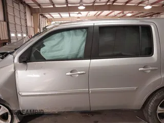 2014 Honda Pilot EX-L with VIN 5FNYF3H56EB024735, listed as a IAAI auction lot 41286284 with 101,221 mi miles. Bid and sale history available at carsss.com. Image 14.