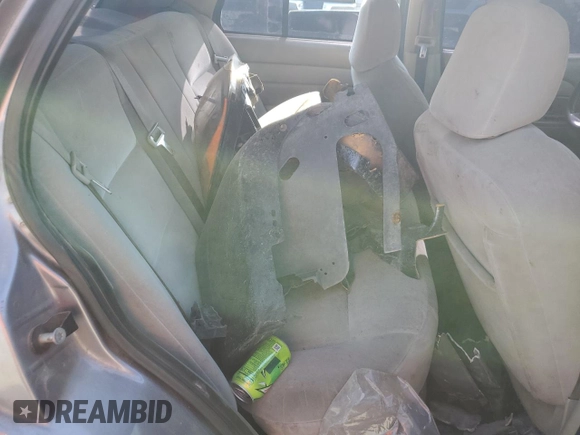 2006 Ford Crown Victoria z VIN 2FAFP73V86X122451, wystawiony jako Copart lot #50893875 z przebiegiem 338 845 mil mil oraz Szkoda całkowita • Salvage title. Historia ofert i sprzedaży dostępna na DreamBid. Obrazek 10.