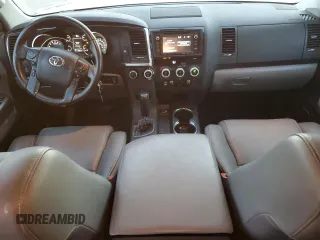 2019 Toyota Sequoia Limited with VIN 5TDJY5G17KS172230, listed as a Copart auction lot 84038674 with 39,992 mi miles and Salvage Title. Bid and sale history available at carsss.com. Image 8.