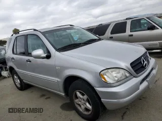 2000 Mercedes-Benz M 320/430/500 z VIN 4JGAB54E8YA191024, wystawiony jako Copart lot #42851745 z przebiegiem 85 059 mil mil oraz Czysty tytuł • Clean title. Historia ofert i sprzedaży dostępna na DreamBid. Obrazek 4.