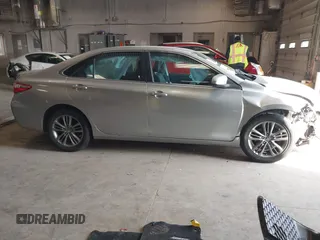 2015 Toyota Camry XLE with VIN 4T1BF1FK9FU072205, listed as a IAAI auction lot 42061915 with 117,807 mi miles. Bid and sale history available at carsss.com. Image 14.