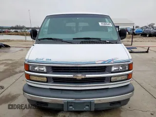 1997 Chevrolet Express Cargo z VIN 1GBFG15R3V1045586, wystawiony jako Copart lot #45388645 z przebiegiem 67 872 mil mil oraz Czysty tytuł • Clean title. Historia ofert i sprzedaży dostępna na DreamBid. Obrazek 5.