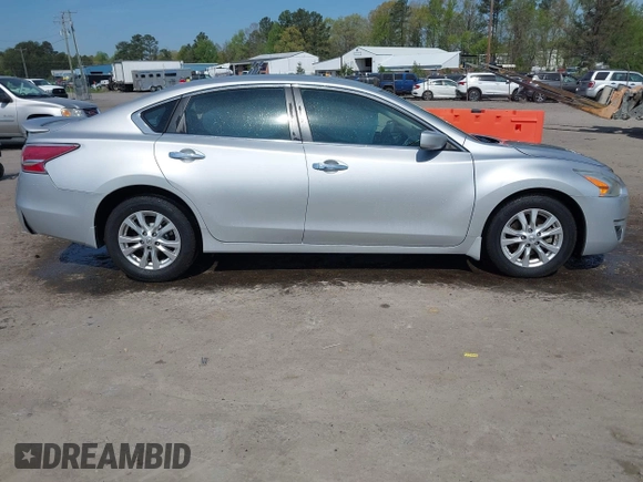 2015 Nissan Altima 2.5 S with VIN 1N4AL3APXFC162806, listed as a IAAI auction lot 42072965 with 56,765 mi miles. Bid and sale history available at carsss.com. Image 13.