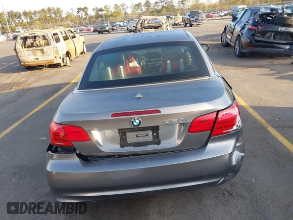 2013 BMW 3 Series 328i z VIN WBADW7C57DE731210, wystawiony jako IAAI lot #41848625 z przebiegiem 105 443 mil mil oraz . Historia ofert i sprzedaży dostępna na DreamBid. Obrazek 16.