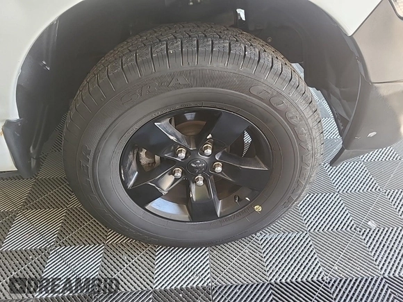 2022 Ram 1500 Tradesman with VIN 3C6JR7DG7NG276051, listed as a IAAI auction lot 42832410 with 29,141 mi miles and . Bid and sale history available at DreamBid. Image 7.