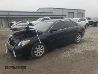 2010 Toyota Camry z VIN 4T4BF3EK4AR057090, wystawiony jako Copart lot #56458355 z przebiegiem 237 303 mil mil oraz Szkoda całkowita • Salvage title. Historia ofert i sprzedaży dostępna na DreamBid. Obrazek 1.