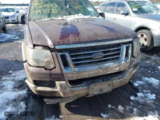2006 Ford Explorer Eddie Bauer with VIN 1FMEU74E06UA70037, listed as a IAAI auction lot 41529770 with 999,999 mi miles. Bid and sale history available at carsss.com. Image 6.