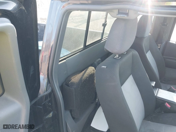 2011 Ford Ranger XLT with VIN 1FTLR4FE3BPA39317, listed as a IAAI auction lot 41644611 with 191,794 mi miles. Bid and sale history available at carsss.com. Image 8.