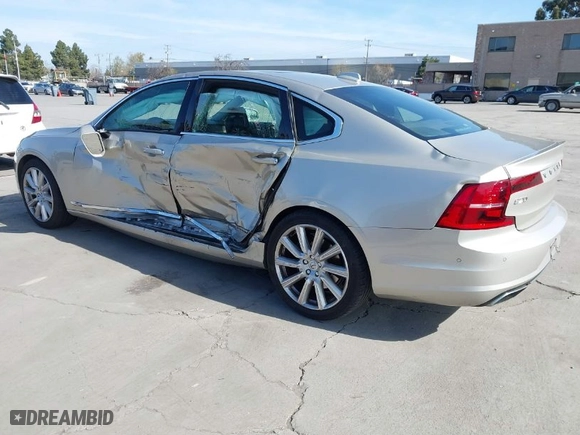 2018 Volvo S90 Inscription with VIN LVY992MLXJP004376, listed as a IAAI auction lot 41850741 with 50,164 mi miles. Bid and sale history available at carsss.com. Image 3.