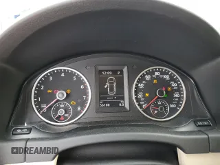 2017 Volkswagen Tiguan S z VIN WVGAV7AX3HK015484, wystawiony jako Copart lot #54958235 z przebiegiem 56 100 mil mil oraz Szkoda całkowita • Salvage title. Historia ofert i sprzedaży dostępna na DreamBid. Obrazek 9.