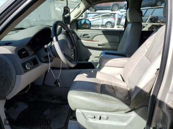 2007 Chevrolet Avalanche LT w/3LT with VIN 3GNEC12087G239440, listed as a Copart auction lot 76039554 with 303,348 mi miles and Clean Title. Bid and sale history available at carsss.com. Image 7.