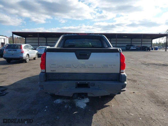 2006 Chevrolet Avalanche LT with VIN 3GNEC12Z36G135855, listed as a IAAI auction lot 41544125 with 171,238 mi miles. Bid and sale history available at carsss.com. Image 16.