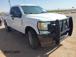 2017 Ford F-250 XLT с VIN 1FT7X2B61HEC10144, выставлен на аукционе IAAI как лот 42256812 с пробегом 123 380 миль миль и . История ставок и продаж доступна на DreamBid. Изображение 1.