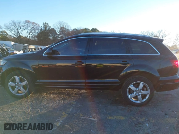 2014 Audi Q7 3.0T Premium with VIN WA1CGAFE4ED012180, listed as a IAAI auction lot 41134033 with 136,002 mi miles. Bid and sale history available at carsss.com. Image 14.