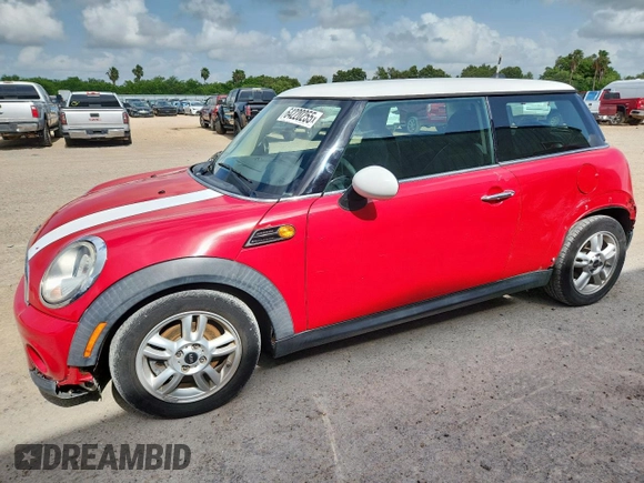 2011 MINI Hardtop with VIN WMWSU3C54BT095490, listed as a Copart auction lot 64220255 with 81,121 mi miles and Clean title. Bid and sale history available at DreamBid. Image 1.