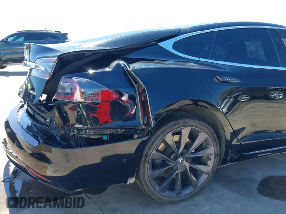2018 Tesla Model S 75D with VIN 5YJSA1E22JF289195, listed as a IAAI auction lot 41825949 with 49,217 mi miles and . Bid and sale history available at DreamBid. Image 20.