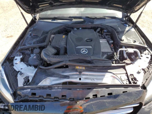 2018 Mercedes-Benz C 300 z VIN 55SWF4JB3JU279901, wystawiony jako Copart lot #45279765 z przebiegiem 100 768 mil mil oraz Szkoda całkowita • Salvage title. Historia ofert i sprzedaży dostępna na DreamBid. Obrazek 11.