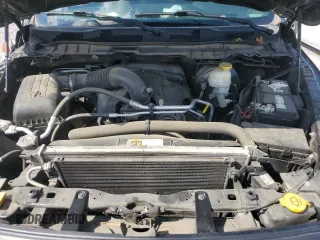2017 Ram 1500 Rebel z VIN 1C6RR7YT3HS553611, wystawiony jako Copart lot #56063905 z przebiegiem 136 239 mil mil oraz Szkoda całkowita • Salvage title. Historia ofert i sprzedaży dostępna na DreamBid. Obrazek 11.