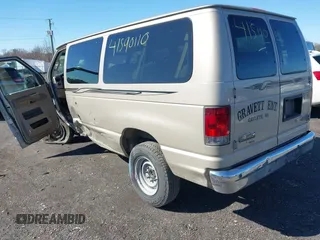 2013 Ford Econoline Passenger XL с VIN 1FBNE3BL7DDA62112, выставлен на аукционе IAAI как лот 41590110 с пробегом 194 712 миль миль и . История ставок и продаж доступна на DreamBid. Изображение 3.