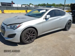 2013 Hyundai Genesis Coupe Premium z VIN KMHHT6KD9DU102257, wystawiony jako IAAI lot #42344326 z przebiegiem 103 806 mil mil oraz . Historia ofert i sprzedaży dostępna na DreamBid. Obrazek 2.