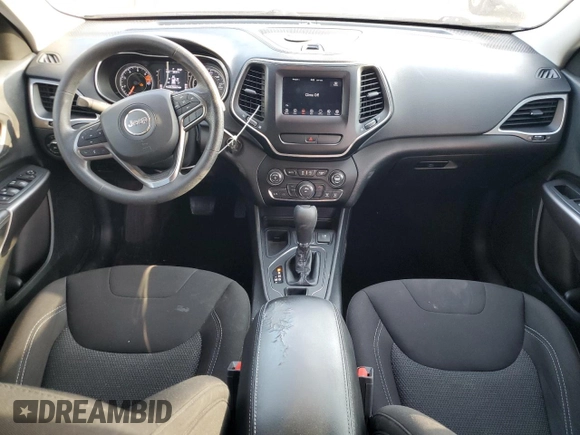 2019 Jeep Cherokee Latitude с VIN 1C4PJLCB9KD187227, выставлен на аукционе Copart как лот 57993515 с пробегом 89 712 миль миль и Списание • Salvage title. История ставок и продаж доступна на DreamBid. Изображение 8.