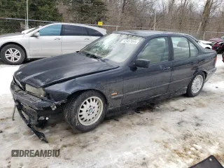 1998 BMW 3 Series 318i with VIN WBACC9329WEE60890, listed as a Copart auction lot 42497055 with 138,346 mi miles and Salvage Title. Bid and sale history available at carsss.com. Image 1.