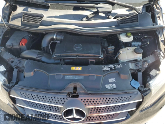 2018 Mercedes-Benz Metris Passenger z VIN WD4PG2EE1J3490089, wystawiony jako Copart lot #59262605 z przebiegiem 175 576 mil mil oraz Czysty tytuł • Clean title. Historia ofert i sprzedaży dostępna na DreamBid. Obrazek 12.
