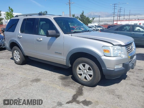 2007 Ford Explorer XLT with VIN 1FMEU63EX7UB59398, listed as a IAAI auction lot 41986865 with 170,053 mi miles. Bid and sale history available at carsss.com. Image 1.