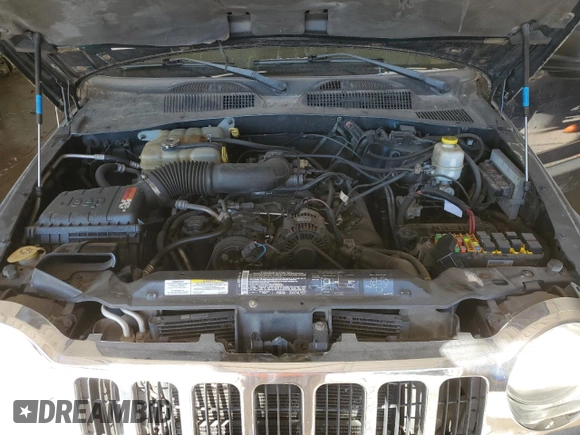 2005 Jeep Liberty Sport with VIN 1J4GL48K65W592215, listed as a Copart auction lot 83214884 with 251,359 mi miles and Salvage Title. Bid and sale history available at carsss.com. Image 12.