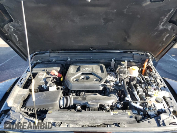 2022 Jeep Wrangler Unlimited Rubicon with VIN 1C4JJXR64NW198894, listed as a Copart auction lot 49899255 with 25,120 mi miles and Salvage title. Bid and sale history available at DreamBid. Image 12.