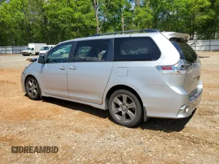 2020 Toyota Sienna SE with VIN 5TDXZ3DC8LS059454, listed as a Copart auction lot 51677934 with 31,414 mi miles and Salvage Title. Bid and sale history available at carsss.com. Image 2.