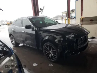 2017 Maserati Levante S with VIN ZN661YUL5HX210315, listed as a Copart auction lot 73402922 with 44,637 mi miles. Bid and sale history available at carsss.com. Image 4.