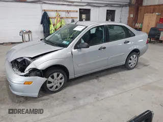 2004 Ford Focus SE with VIN 1FAFP34Z54W177376, listed as a IAAI auction lot 41934423 with 61,040 mi miles and . Bid and sale history available at carsss.com. Image 17.