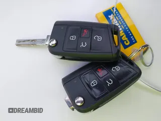 2018 Volkswagen Atlas Launch Edition с VIN 1V2HR2CA8JC500429, выставлен на аукционе IAAI как лот 40957780 с пробегом 69 353 миль миль и . История ставок и продаж доступна на DreamBid. Изображение 11.