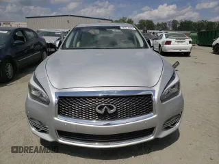 2016 Infiniti Q70 z VIN JN1BY1PP6GM631254, wystawiony jako Copart lot #56377425 z przebiegiem 109 061 mil mil oraz Szkoda całkowita • Salvage title. Historia ofert i sprzedaży dostępna na DreamBid. Obrazek 5.