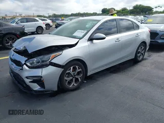 2021 Kia Forte LXS z VIN 3KPF24AD0ME334880, wystawiony jako IAAI lot #42257054 z przebiegiem 159 489 mil mil oraz . Historia ofert i sprzedaży dostępna na DreamBid. Obrazek 17.