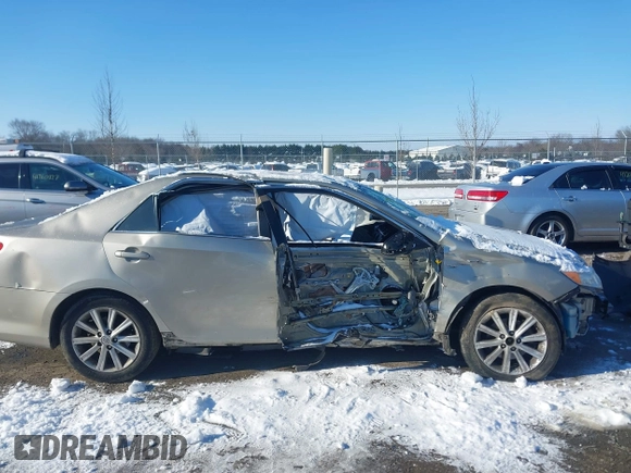 2014 Toyota Camry SE with VIN 4T1BK1FK6EU026342, listed as a IAAI auction lot 41246628 with 142,586 mi miles. Bid and sale history available at carsss.com. Image 13.